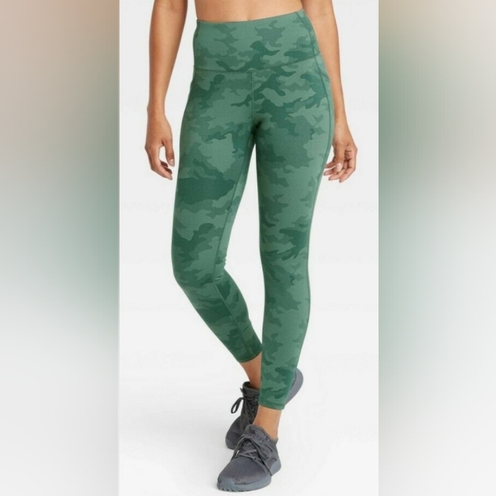 All in Motion High Waisted Green Camo Leggings size S